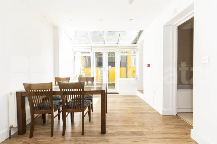 Wonderful Garden Apartment Bamborough Gardens , Shepherds Bush